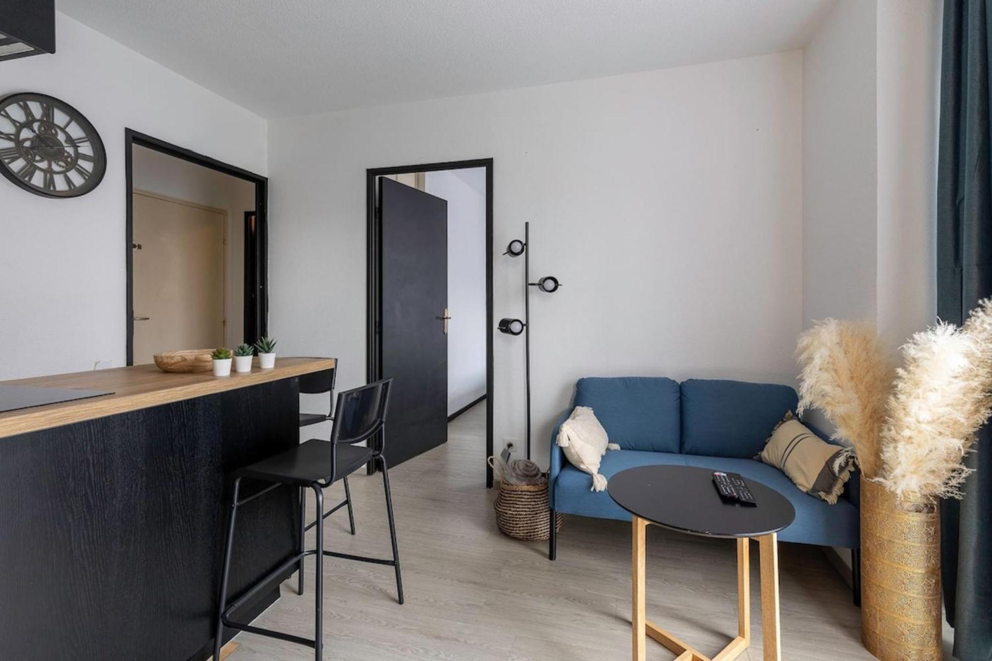 Moundi Piscine-parking-balcon Proche Hippodrome Toulouse